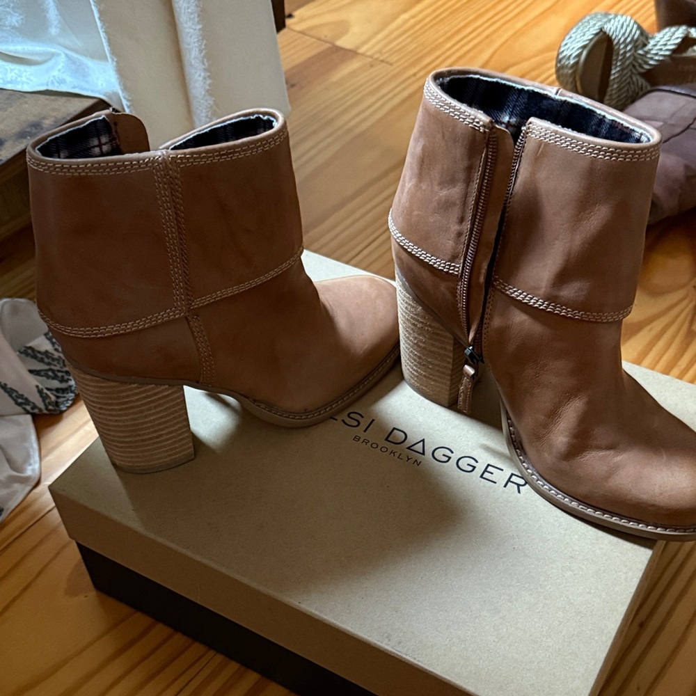 Kelsi Dagger Tan Heeled Boots